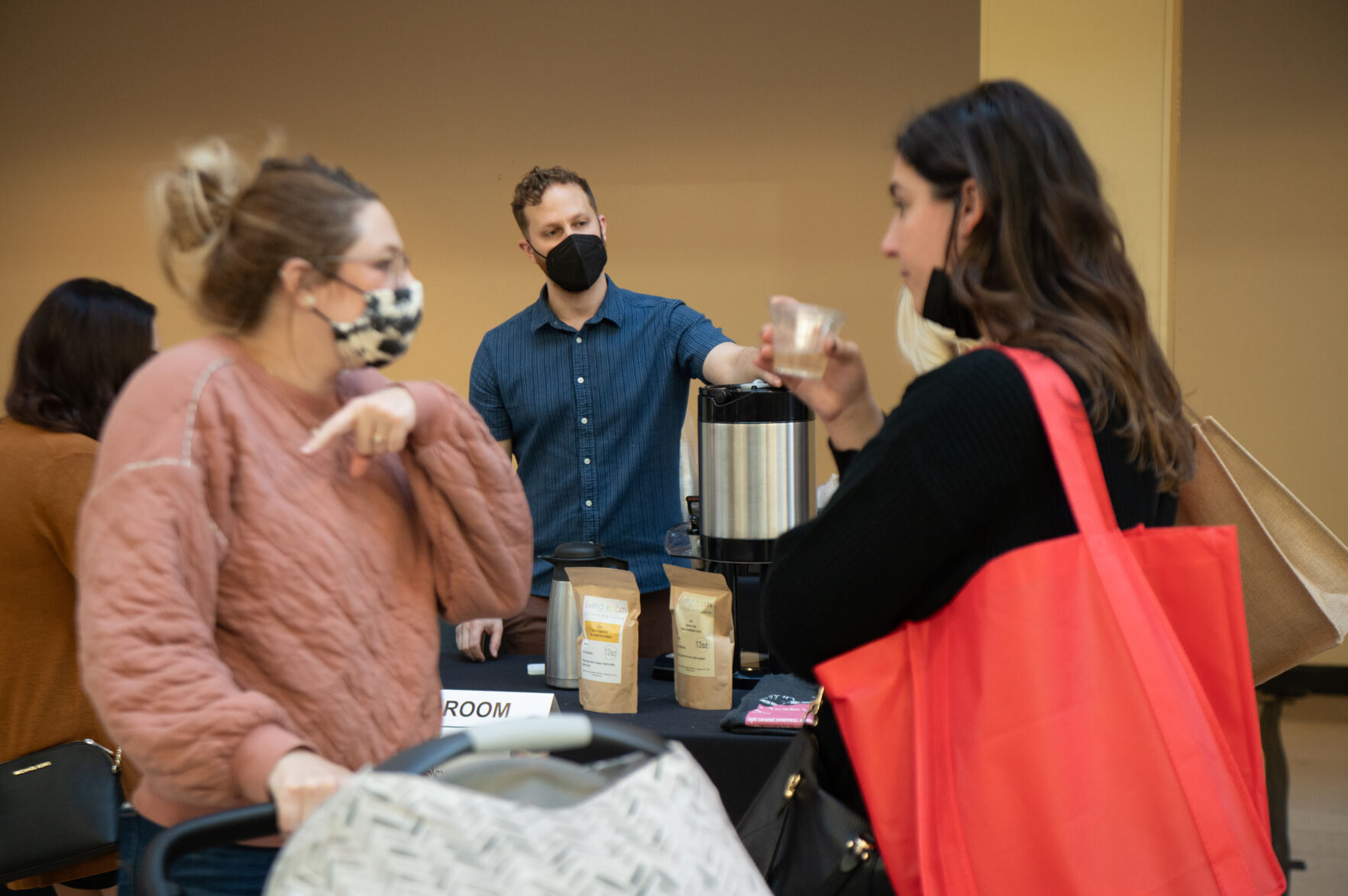 Holiday Pop & Shop at Union Station